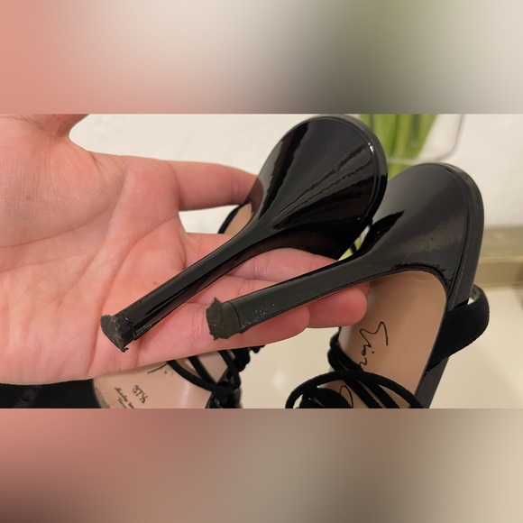 Giorgio Armani limited edition shoes - Picture 6 of 7